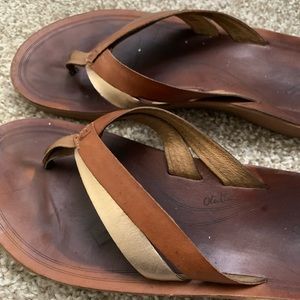 OluKai Kaekae Sahara/Bubbly leather Flip Flop